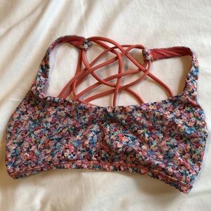 Lululemon free to be wild bra